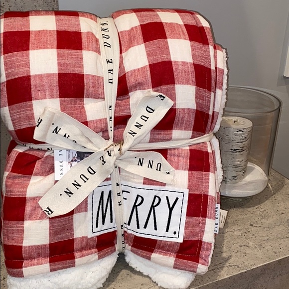 Rae Dunn Other - Rae Dunn “Merry” Sherpa Queen Blanket With Patch